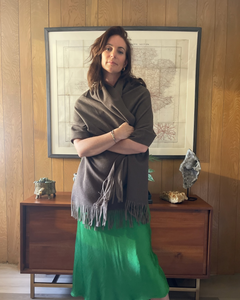 The Bianca Cashmere-Blend Scarf - Chocolate 🤎
