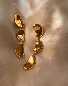 ELARA Sculptural Drop Earrings