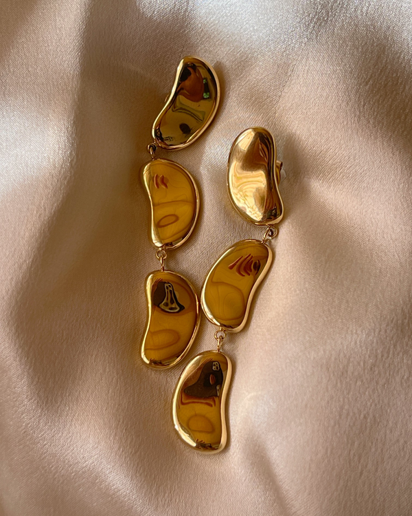 ELARA Sculptural Drop Earrings