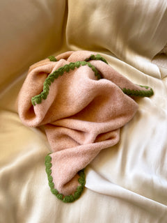 The Posy Neck Wrap