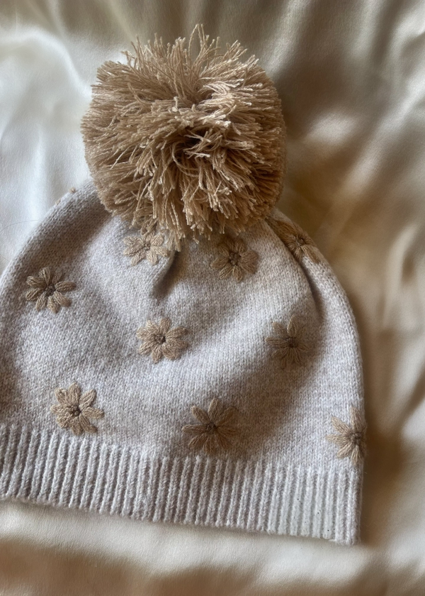 The Meadow Knit Beanie - Oatmeal / Mocha
