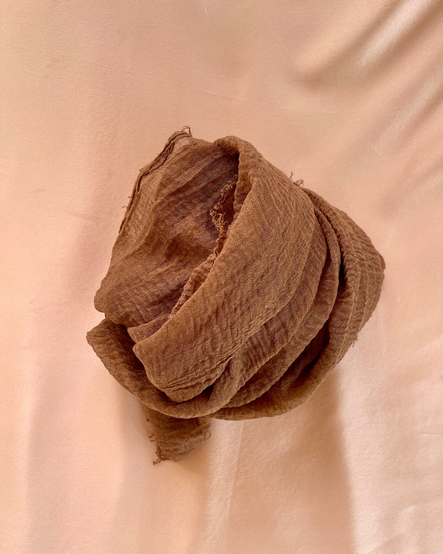 The Éloise Scarf in Chestnet