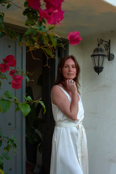Lola in Moonlit Ivory